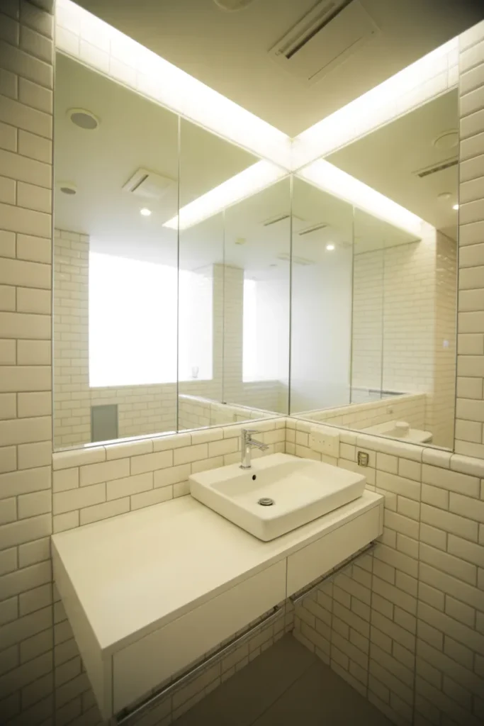  Install Large Mirrors